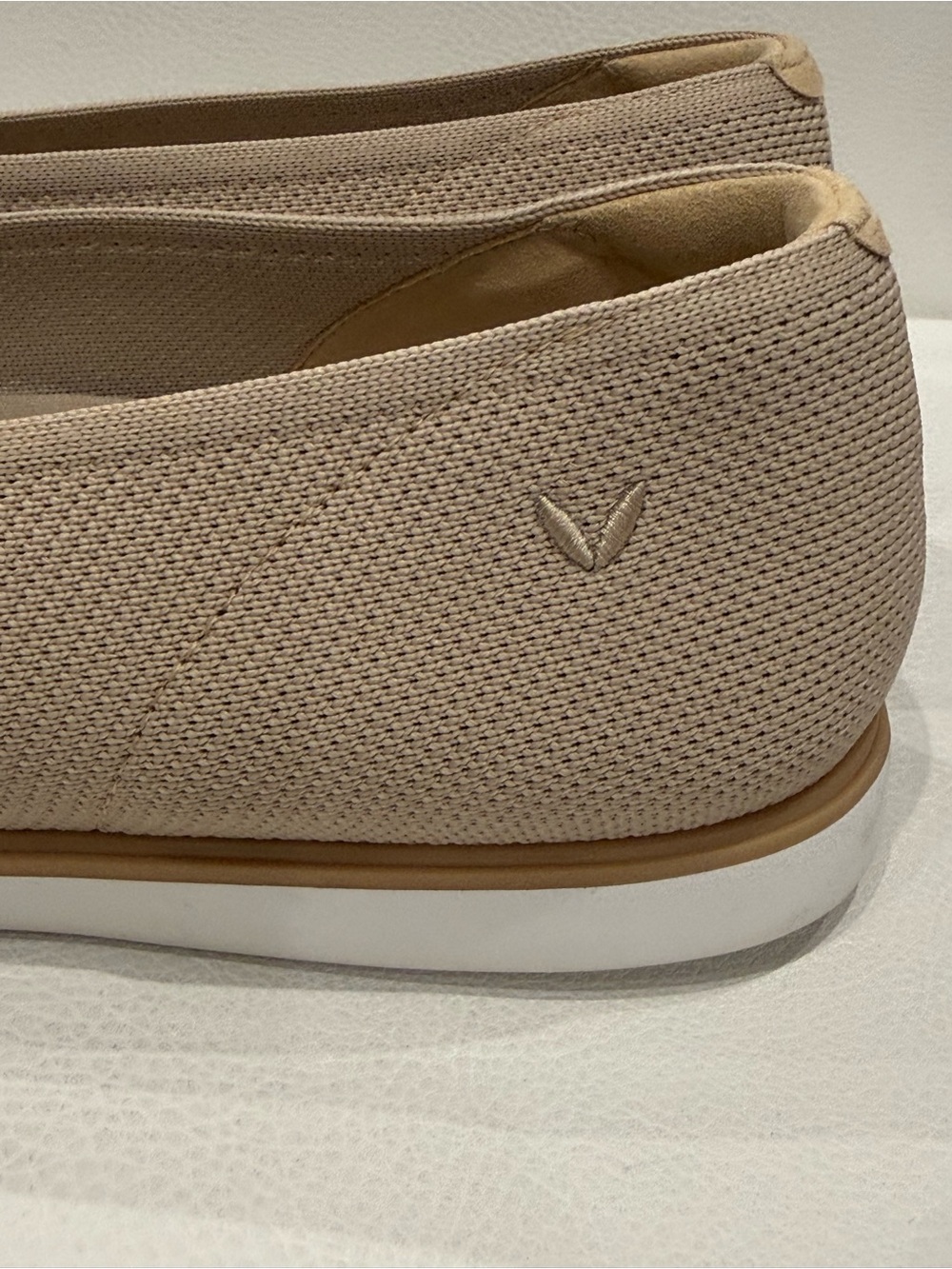 Vivaia Mabel Square-Toe All Day Standing Flats Almond Size 42 US 10.5 Comfort - Picture 4 of 11